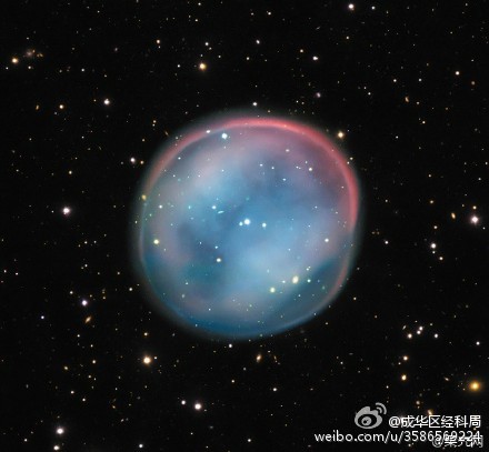 照片中这一鬼魅图景是一个行星状星云